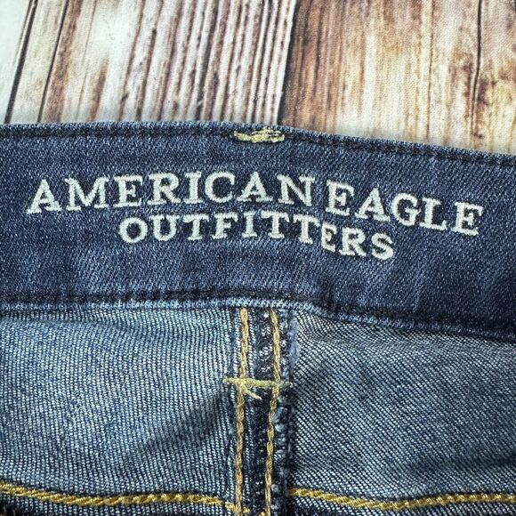 American Eagle SUPER STRETCH Size 2 Low Rise Jean Denim Cut Off Shorts 28x4.5 - Picture 8 of 10